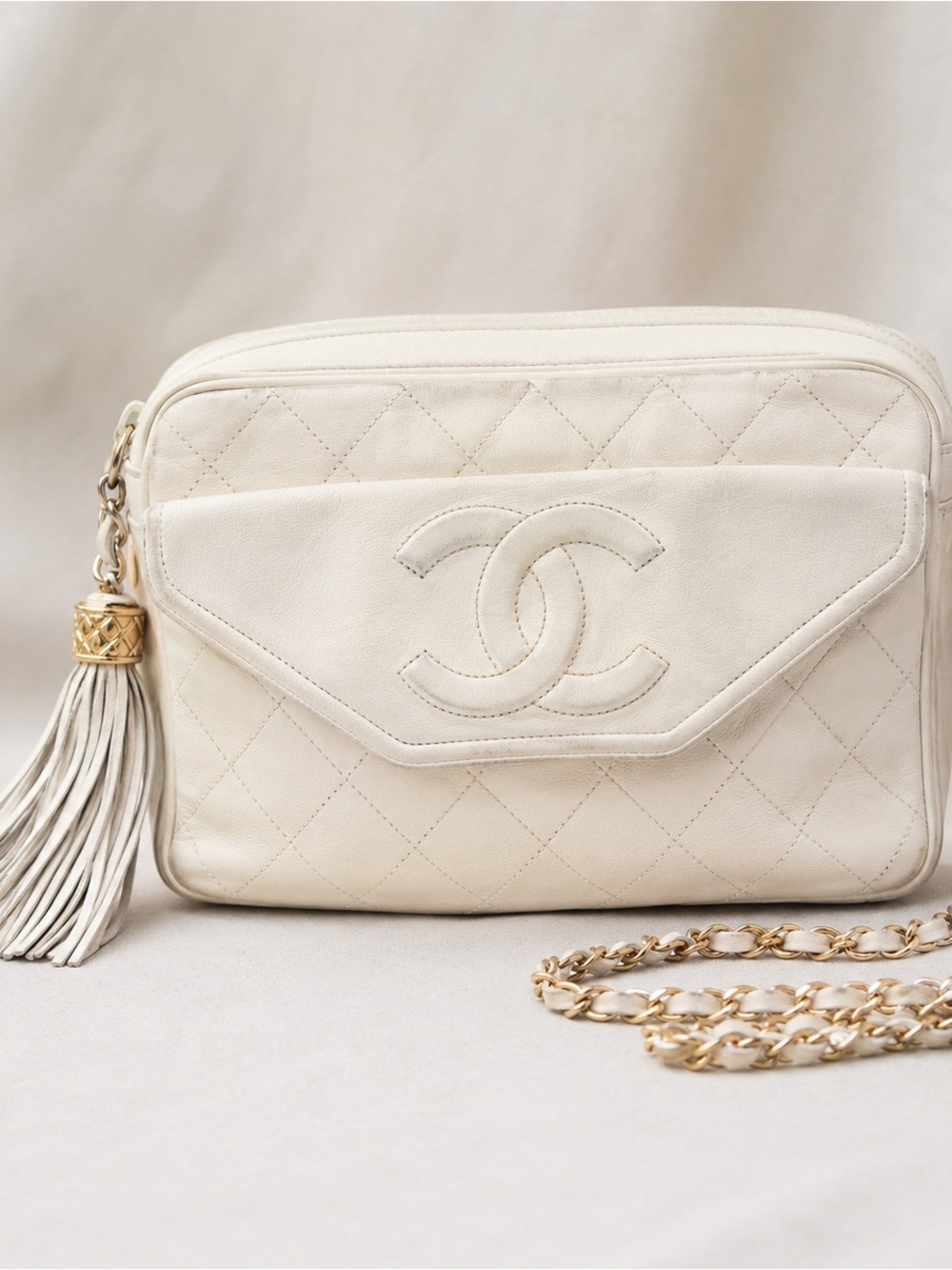 Vintage CHANEL Cream Quilted Leather CC Camera Bag Tassel Gold Chain